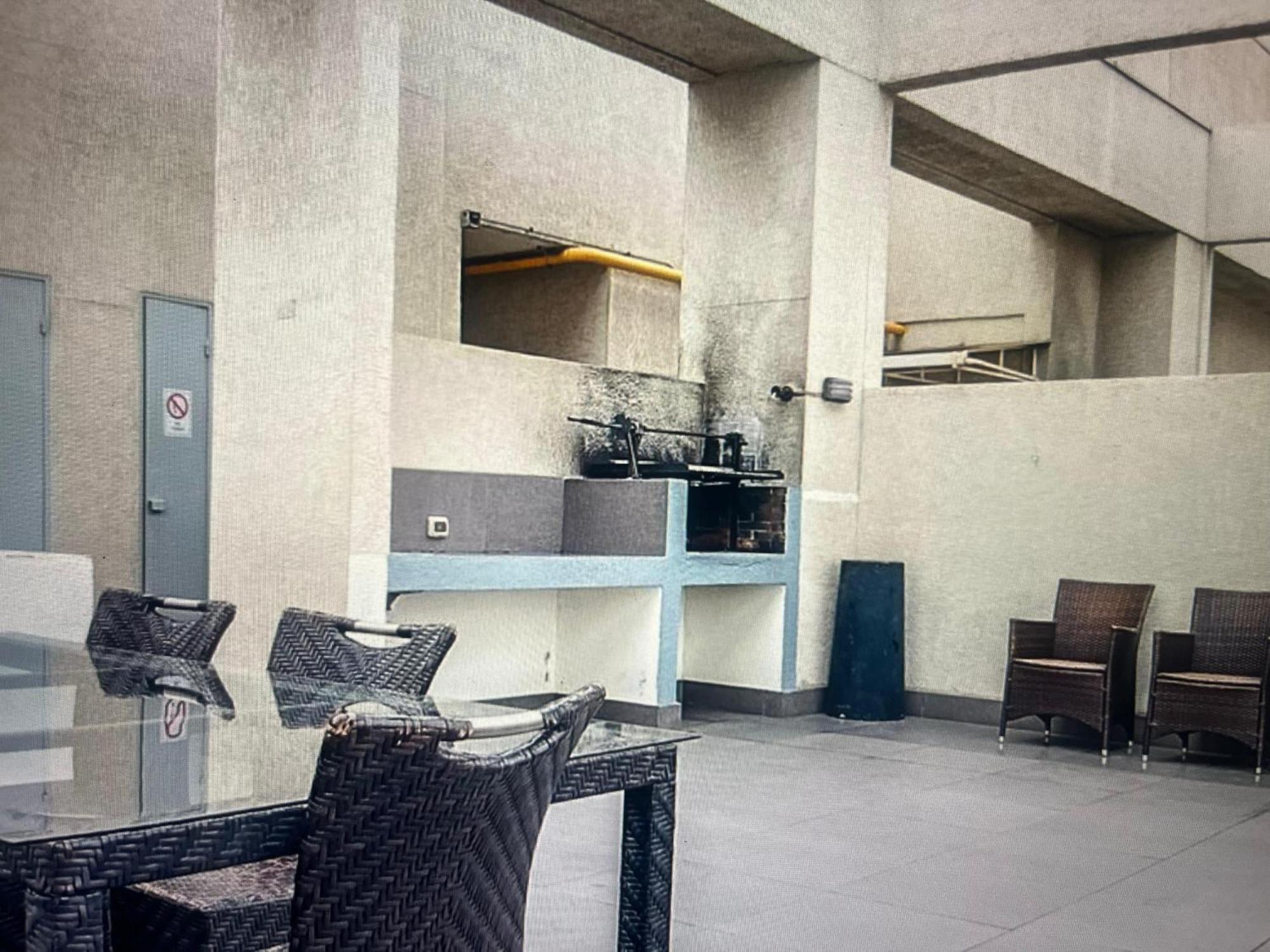 Cerca Movistar Arena Y A Pasos Del Metro Universidad De Chile Con Estacionamiento Σαντιάγκο Εξωτερικό φωτογραφία